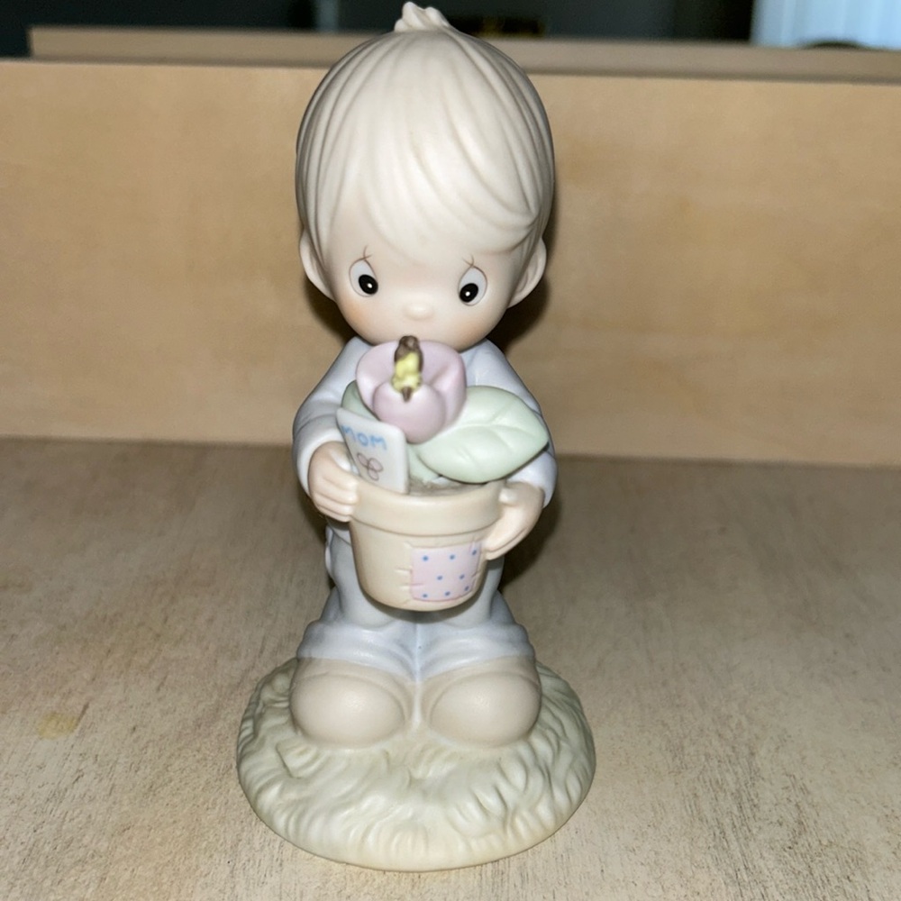 Precious Moments - 1990 To A Special Mum 521965